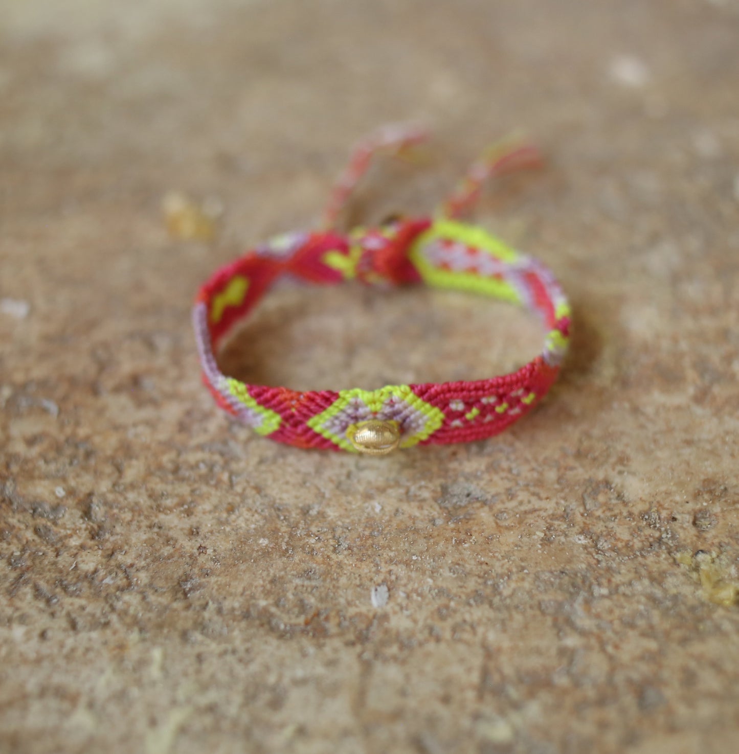 LORAE RUSSO x CASA VIOLETA: SHELL BRACELET